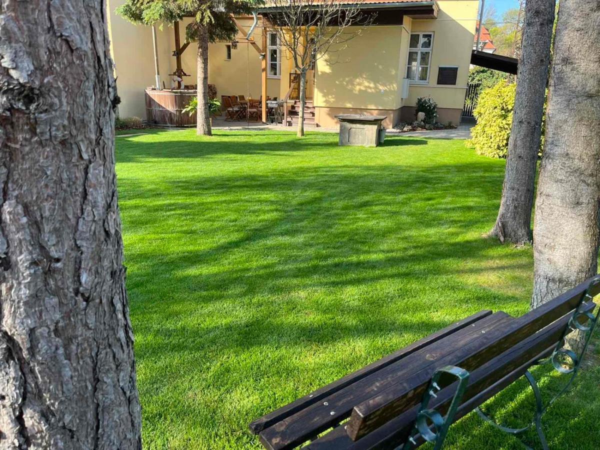 Abigel Vendeghaz Keszthely Villa Bagian luar foto