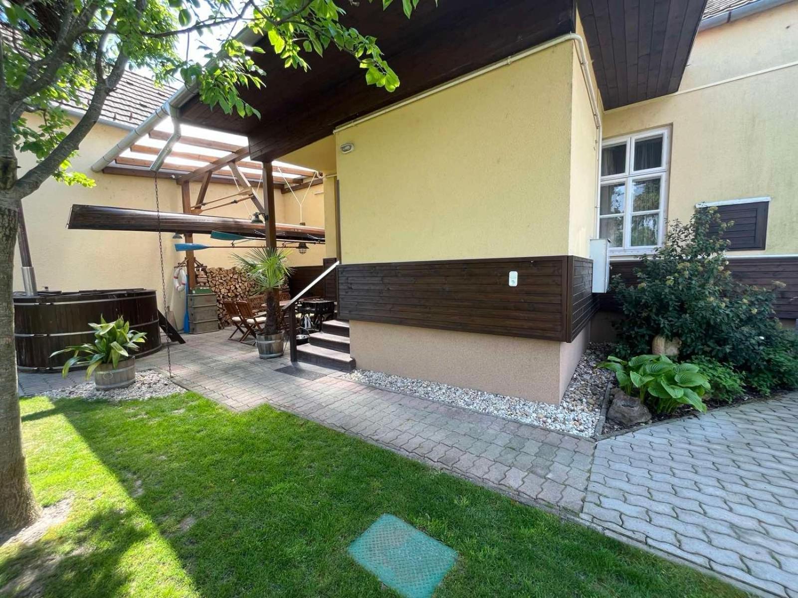 Abigel Vendeghaz Keszthely Villa Bagian luar foto