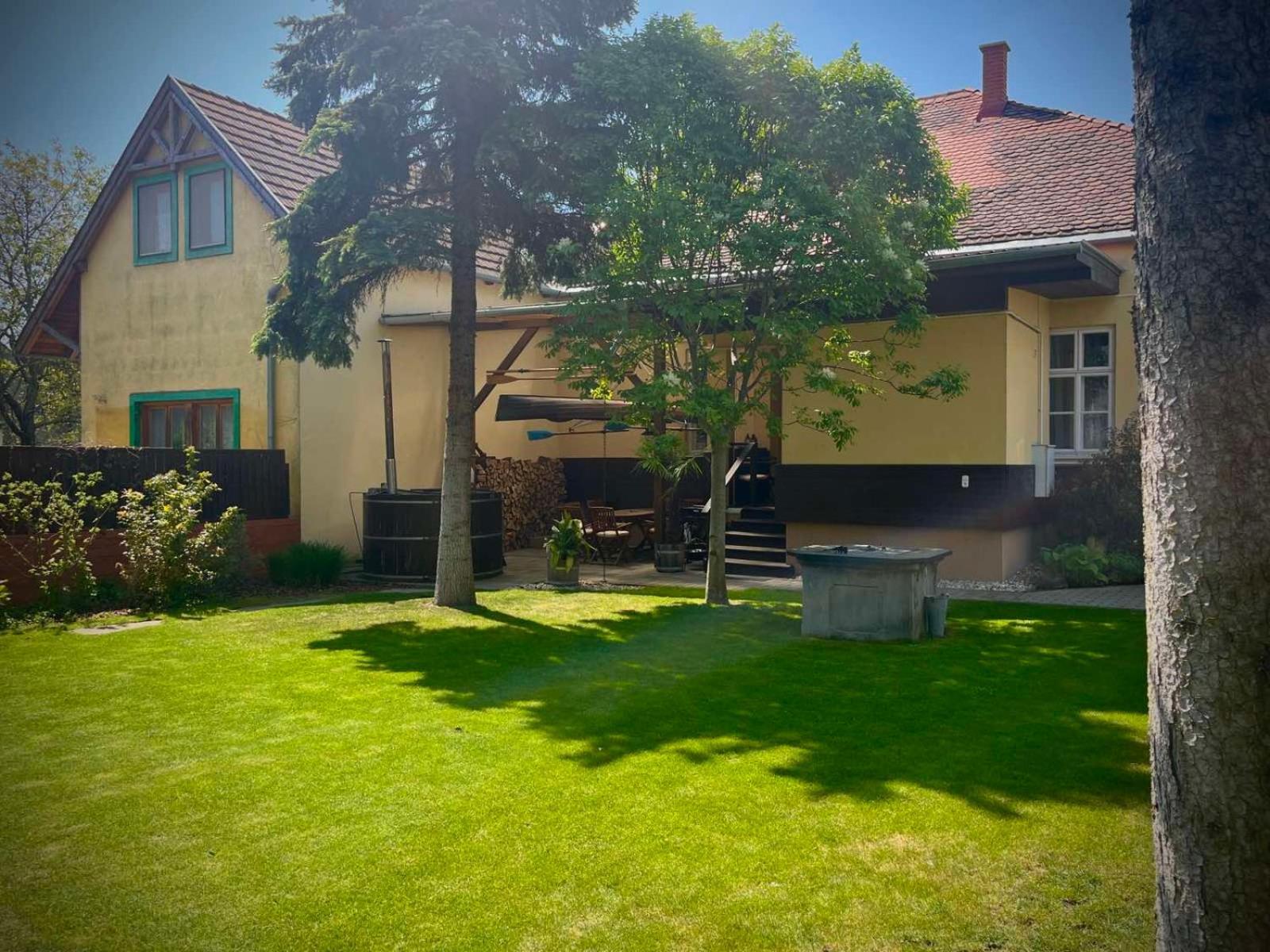 Abigel Vendeghaz Keszthely Villa Bagian luar foto