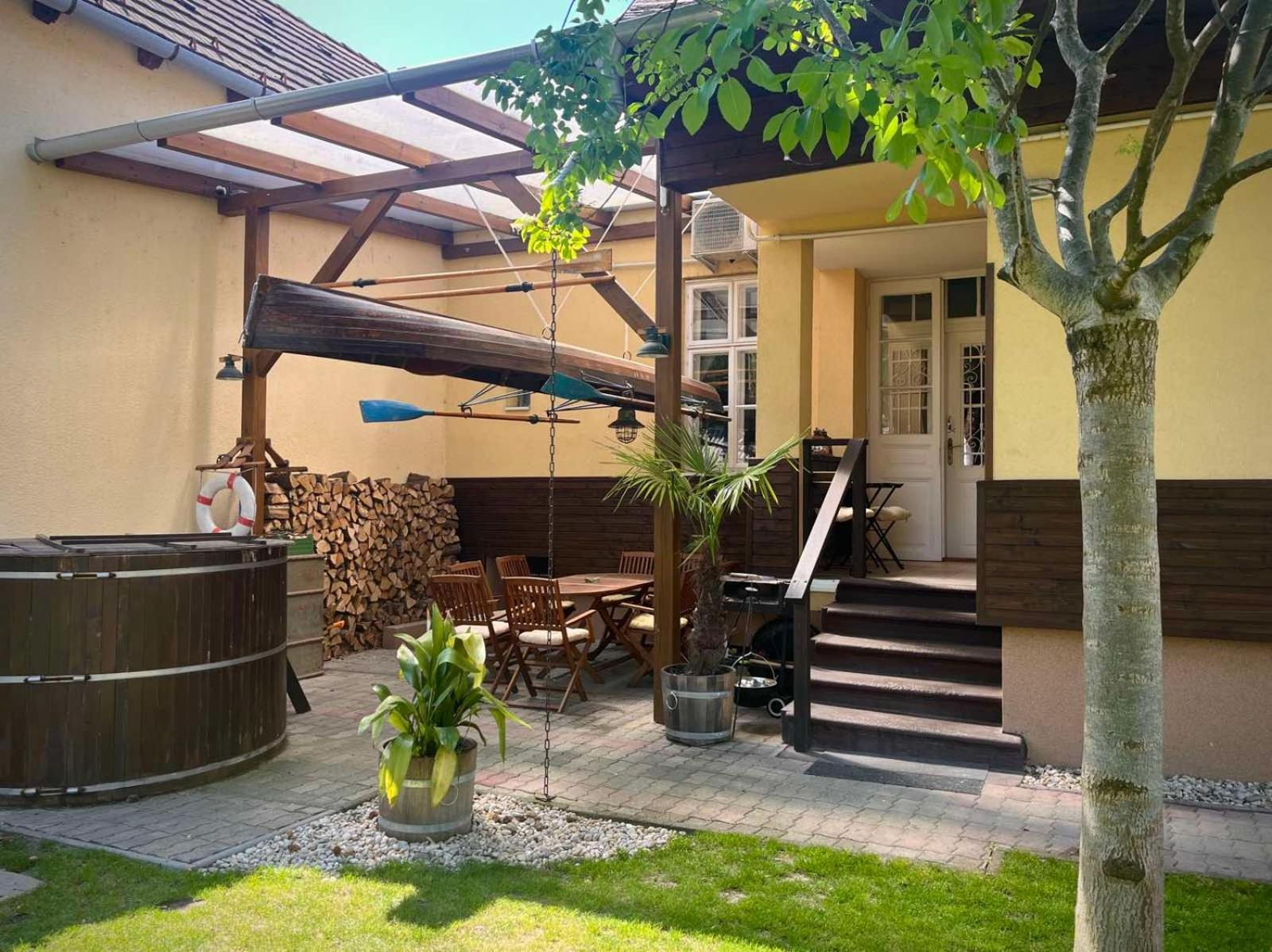 Abigel Vendeghaz Keszthely Villa Bagian luar foto